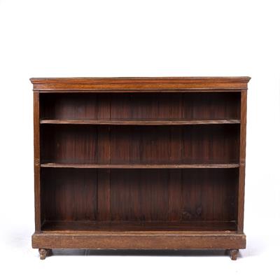 Lot 186 - AN EDWARDIAN MAHOGANY OPEN FRONTED BOOKCASE with moulded top above two adjustable shelves flanked by