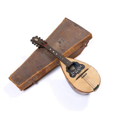 Lot 227 - AN EARLY 20TH CENTURY ITALIAN MANDOLIN labelled 'Cav. Giovanni de Meglio E. Figlio'