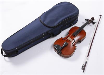 Lot 259 - A 20TH CENTURY VIOLIN with two piece back