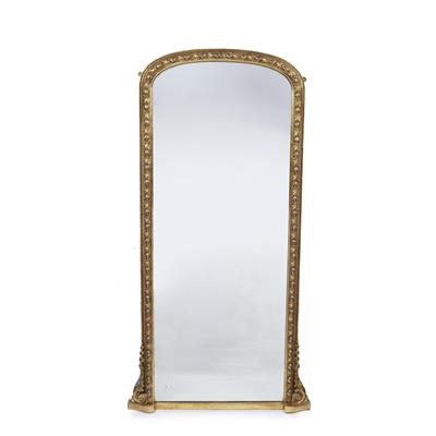 Lot 16 - Gilt arched top mirror