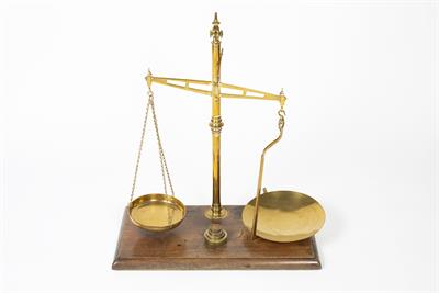 Lot 33 - Mahogany and brass balance scales