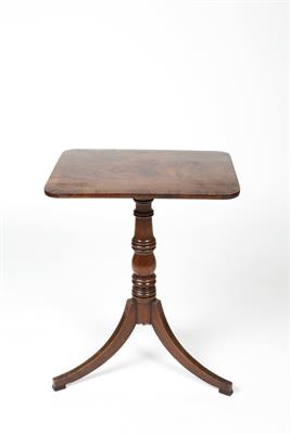 Lot 39 - Mahogany and rosewood crossbanded tripod table