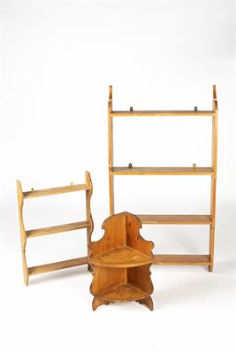 Lot 79 - Set of pine graduated shelves