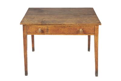 Lot 81 - Oak side table