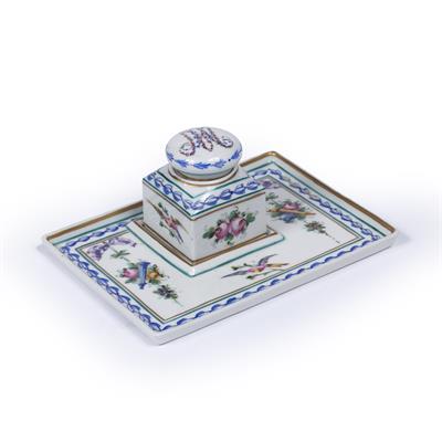 Lot 195 - French porcelain ink or desk stand