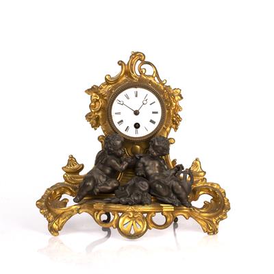 Lot 210 - Mantel clock