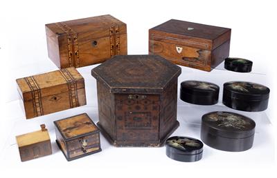 Lot 266 - Group of boxes