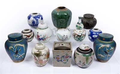 Lot 271 - Group of Chinese and Japanese ceramics