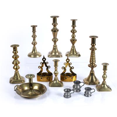 Lot 322 - Collection of brassware