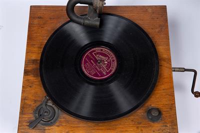 Lot 328 - Horn gramophone
