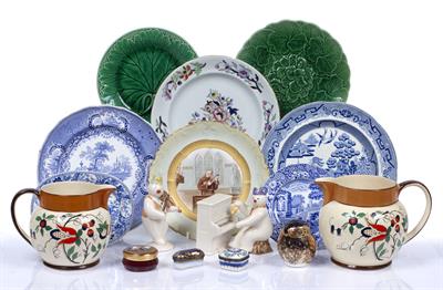 Lot 339 - Collection of ceramics