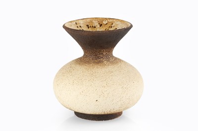 Lot 624 - Waistel Cooper (1921-2003) Vase stoneware,...