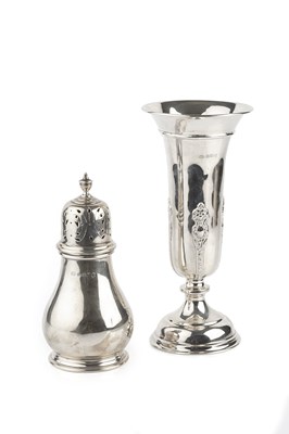 Lot 400 - A silver sugar caster, of baluster form, by...