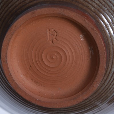 Lot 317 - Collection of studio pottery and ceramics...
