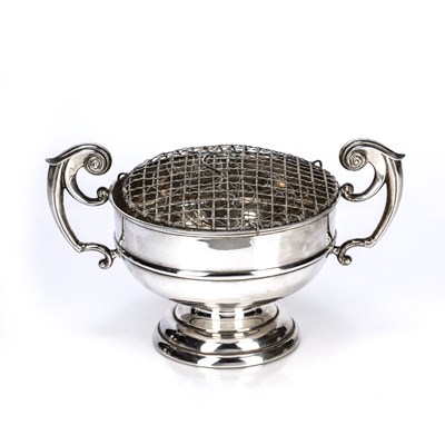 Lot 429 - Edward VII silver twin handled bowl or trophy...