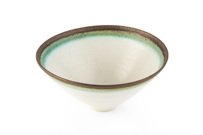 Lot 659 - Peter Wills (b.1955) Bowl porcelain, with...