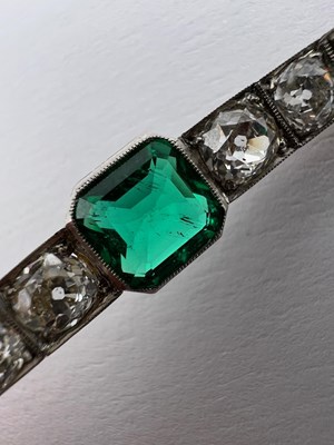 Lot 194 - An Art Deco emerald and diamond line bracelet,...