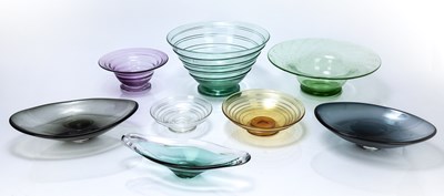 Lot 378 - Tom Hill for Whitefriars glass ribbon trailed...