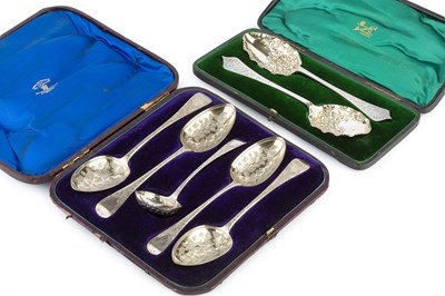 Lot 390 - A set of four mid Victorian silver berry...