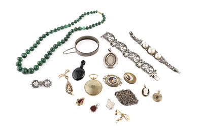 Lot 262 - A collection of antique and later jewellery,...