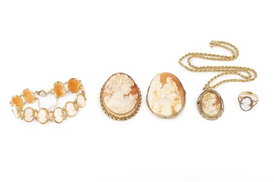 Lot 271 - A collection of oval shell cameo jewellery,...