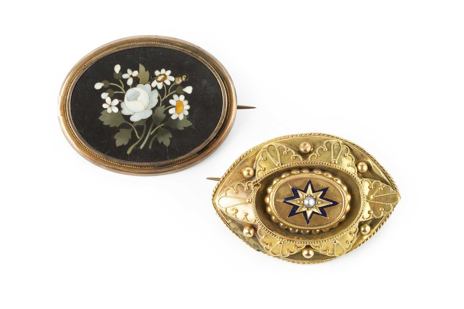 Lot 32 - A 19th century pietra dura panel brooch, the...