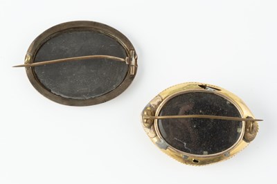Lot 32 - A 19th century pietra dura panel brooch, the...