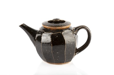 Lot 600 - Richard Batterham (1936-2021) Teapot tenmoku...