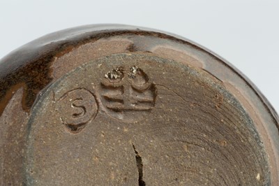 Lot 591 - Michael Cardew (1901-1983) Small pot with a...