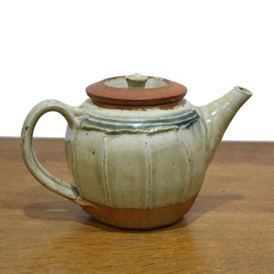 Lot 318 - Richard Batterham (1936-2021) Studio pottery...