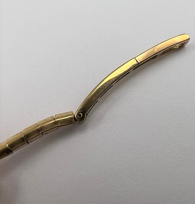 Lot 222 - A lady's 9ct gold bracelet watch, the circular...