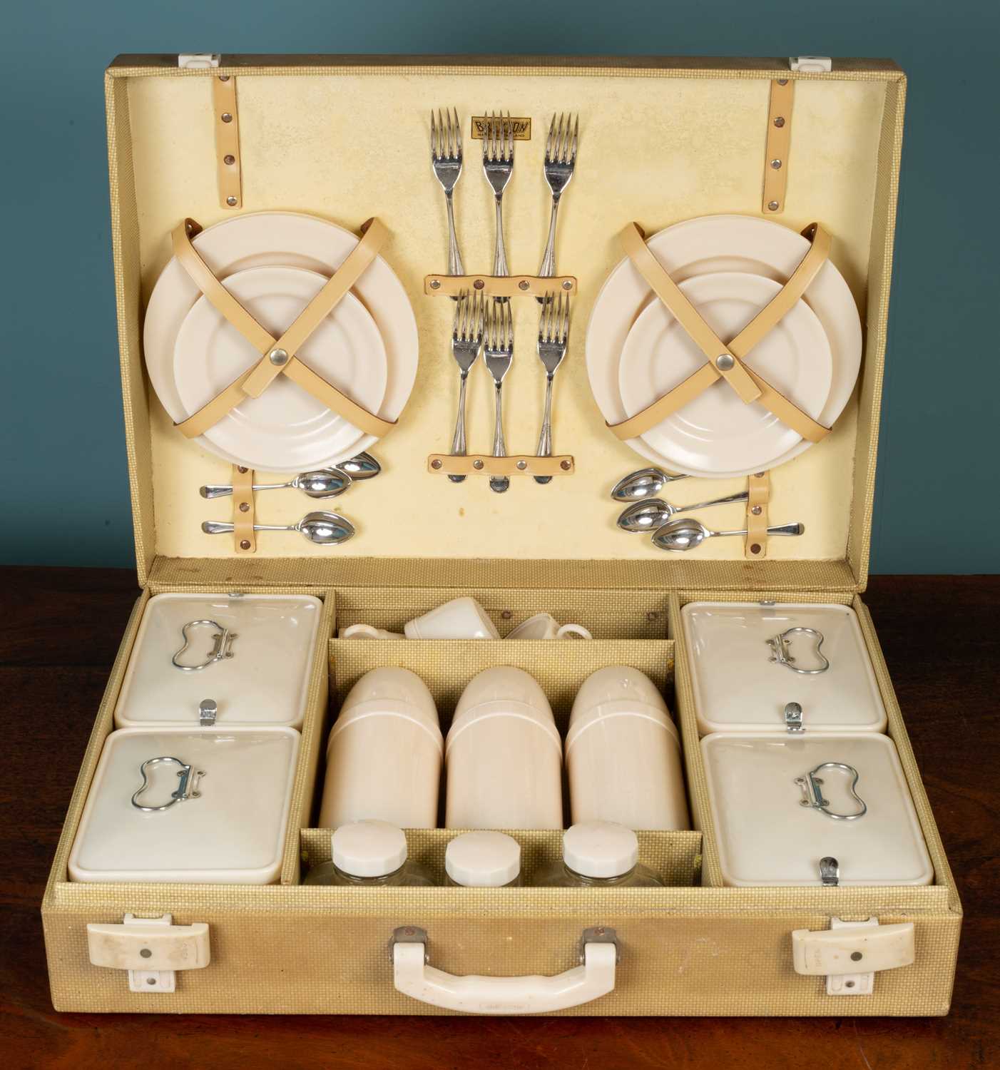 Lot 558 A Brexton vintage picnic set with a fitted