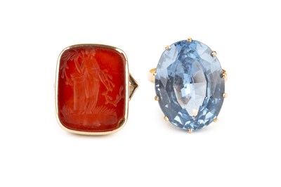 Lot 64 - A hardstone intaglio ring, the cushion-shaped...