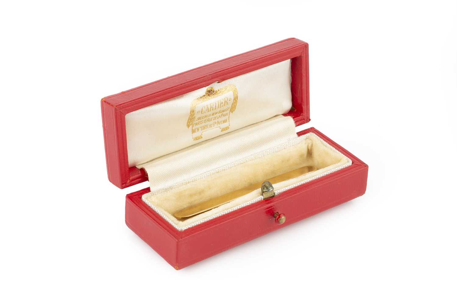 Lot 88 - A matched pair of 9ct gold collar stays by...