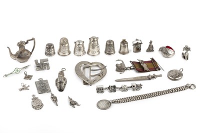 Lot 334 - A collection of silver small items, to include...