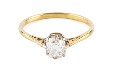 Lot 183 - A diamond single stone ring, the...