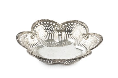 Lot 559 - An American silver dish, of lobed outline with...