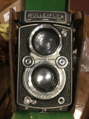 Lot 398 - A Rolleiflex Automat Model 3 camera DRP...