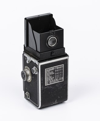 Lot 398 - A Rolleiflex Automat Model 3 camera DRP...