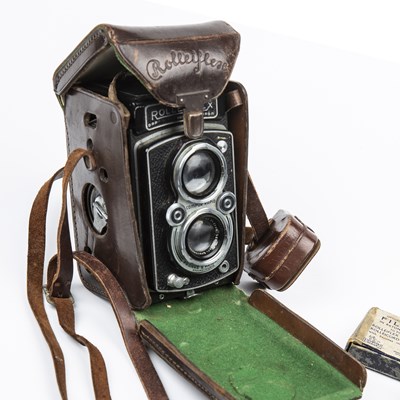 Lot 398 - A Rolleiflex Automat Model 3 camera DRP...