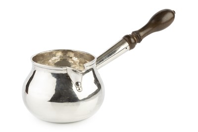 Lot 535 - A George II silver saucepan, the rounded...