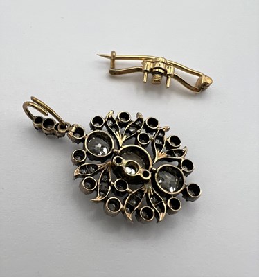 Lot 167 - A late Victorian diamond pendant/brooch, the...