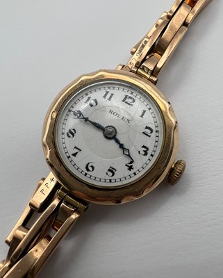 Lot 221 - A lady's 9ct gold cased bracelet watch by...