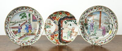 Lot 143 - Pair of Canton porcelain plates Chinese, 19th...