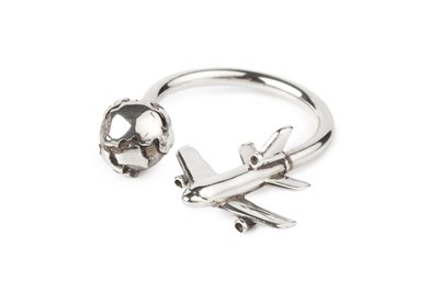 Lot 151 - A silver keyring by Tiffany & Co, in the form...