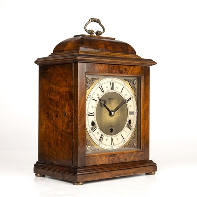 Lot 1 - An early 20th century Elliott chiming clock...