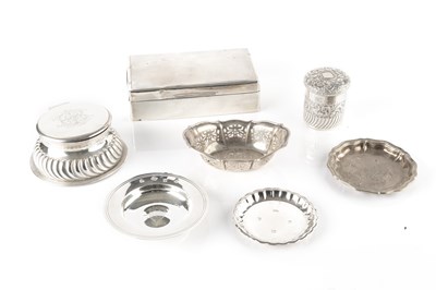 Lot 586 - A collection of silver, comprising a late...