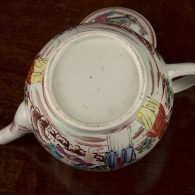 Lot 310 - Porcelain teapot, probably Worcester circa...