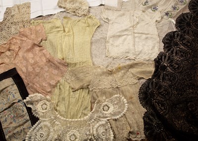 Lot 244 - Collection of textiles to include: black lace...