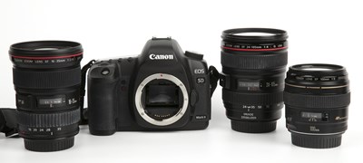 Lot 376 - A Canon EOS 5D Mark II Camera outfit to...